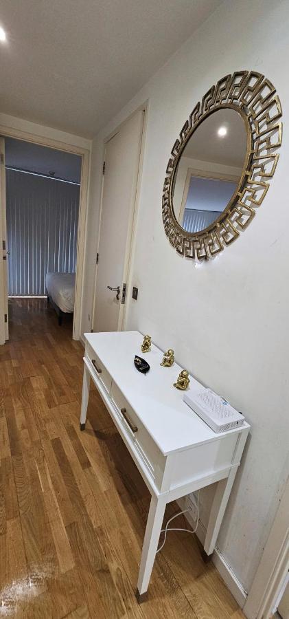 Luxury Apartment In Canary Wharf London Exterior foto