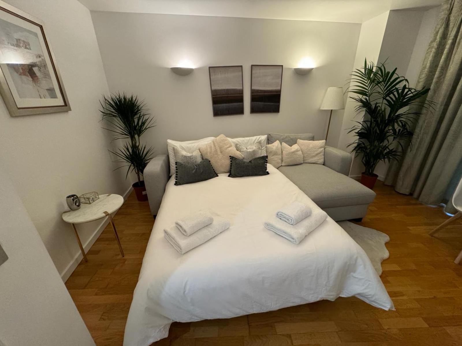 Luxury Apartment In Canary Wharf London Exterior foto