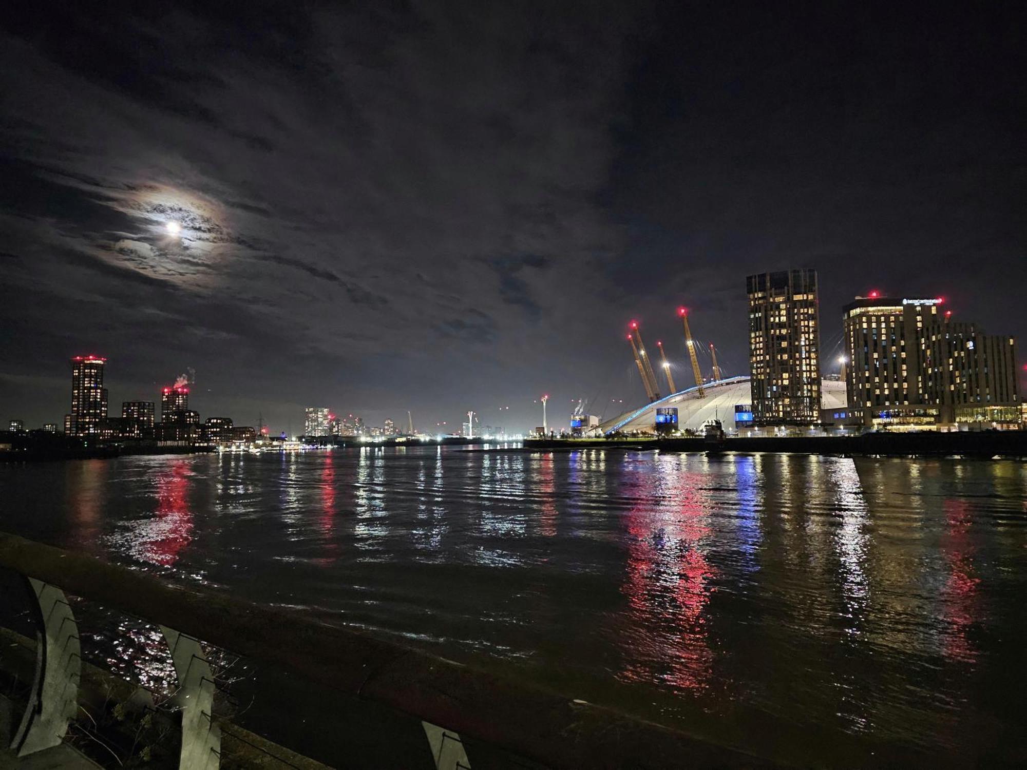 Luxury Apartment In Canary Wharf London Exterior foto